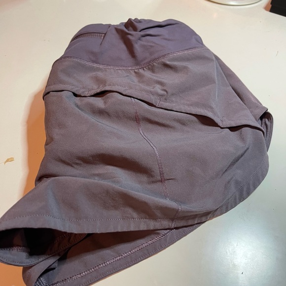 LULULEMON SPEED UP 2.5 Shorts!! - Picture 8 of 10